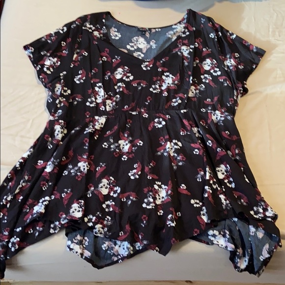 torrid Tops - Torrid size 4 skull blouse